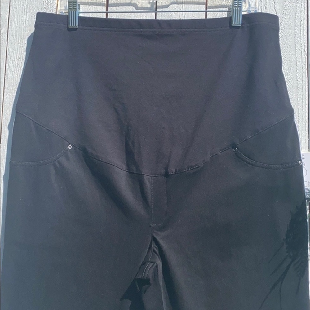 Women's Maternity Jeggings - Picture 5 of 16
